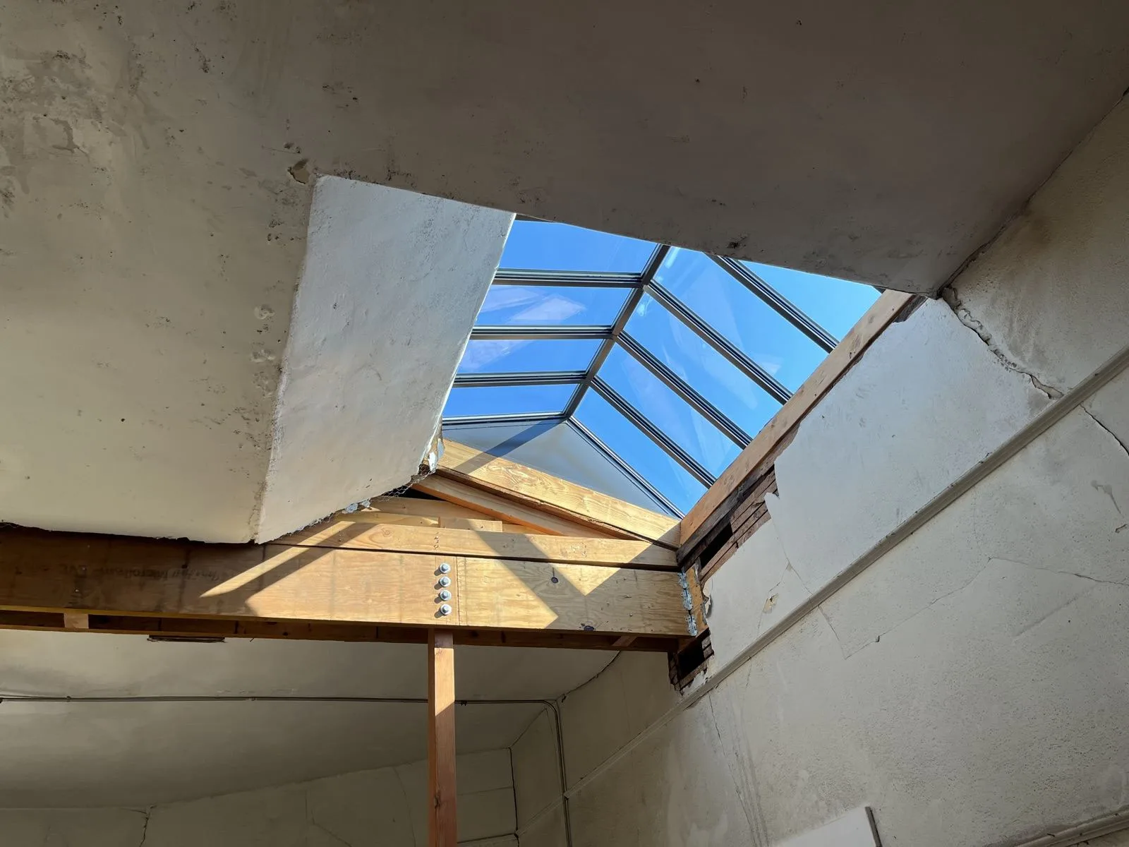 Altadena Skylight Installation & Repair - Hollywood Skylights, Los Angeles